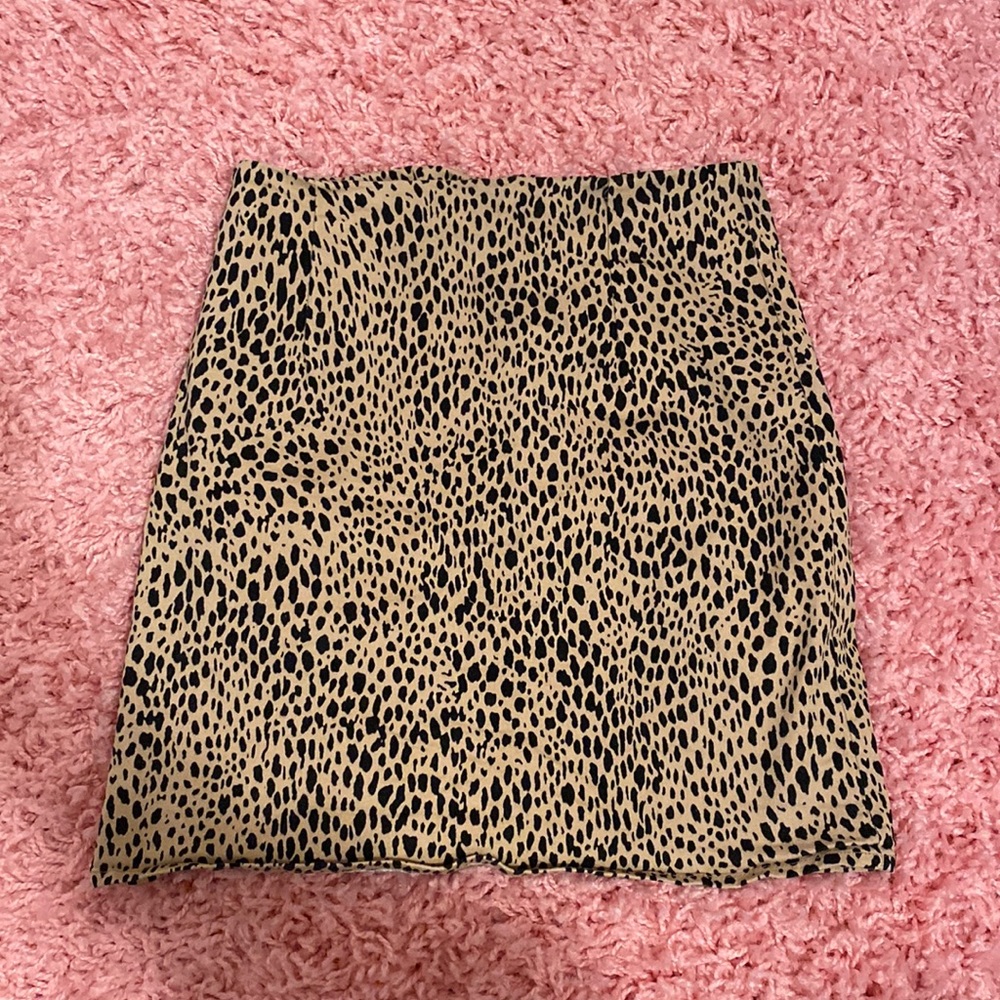 Brandy Melville Cheetah Print Skirt